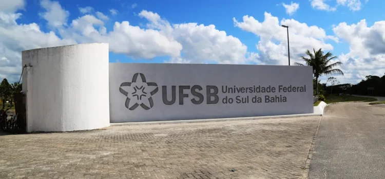 Universidade Federal do Sul da Bahia lança concurso para professores com salários que podem chegar a R$ 14 mil