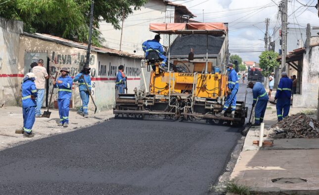 Prefeitura de Feira inicia 2026 intensificando manutenção de ruas e estradas
