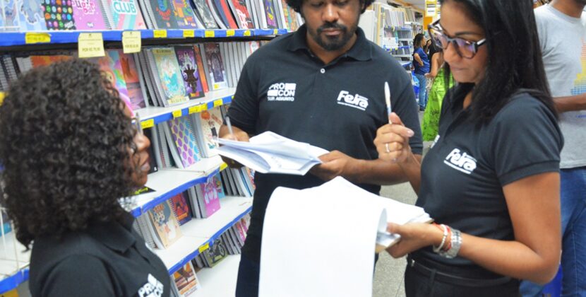 Procon intensifica fiscalização de volta às aulas em Feira de Santana