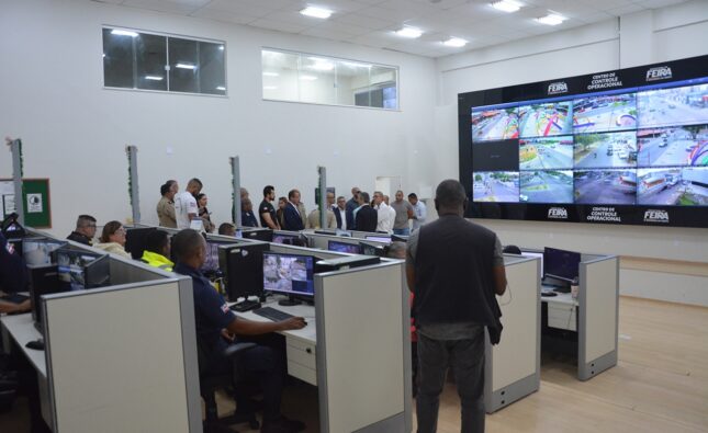 CCO registra mais de 900 atendimentos em 2025 e Fala Feira 156 ultrapassa 29 mil solicitações