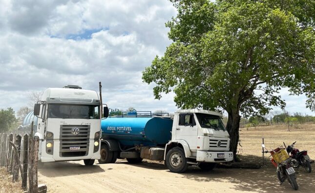 Prefeitura garantiu o abastecimento de mais de 3 milhões de litros de água potável para os distritos em 2025