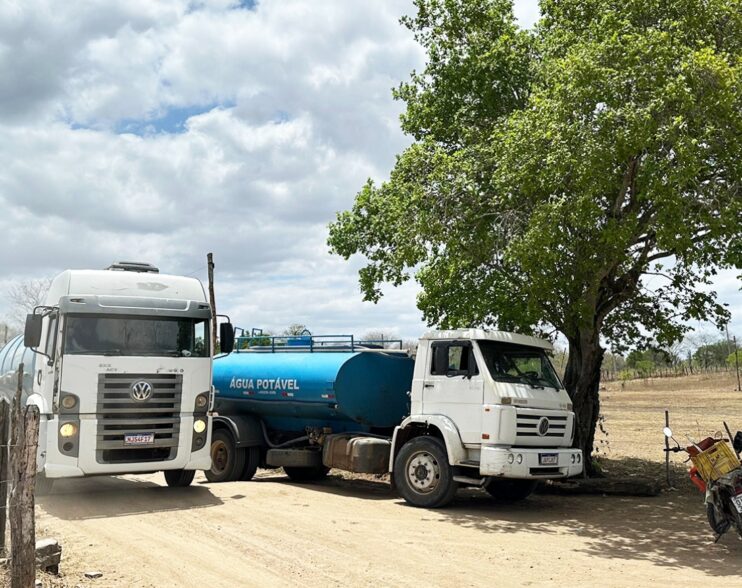 Prefeitura garantiu o abastecimento de mais de 3 milhões de litros de água potável para os distritos em 2025