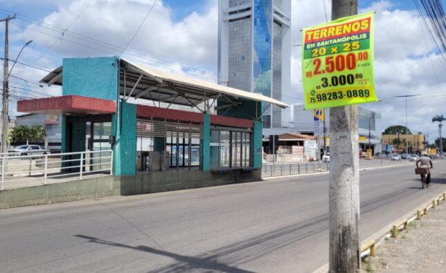 Secretaria de Meio Ambiente realiza retirada de propagandas irregulares em vias públicas