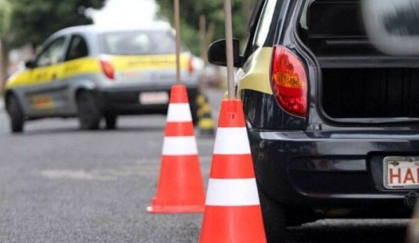 Provas práticas do Detran poderão ser feitas com carro automático a partir da próxima semana
