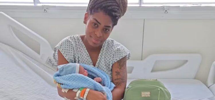 Primeiro bebê nascido na rede pública da Bahia em 2026 é um menino