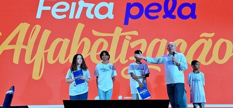 Feira de Santana é reconhecida com o Selo Nacional Compromisso com a Alfabetização