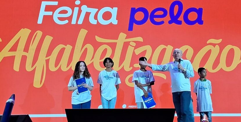 Feira de Santana é reconhecida com o Selo Nacional Compromisso com a Alfabetização