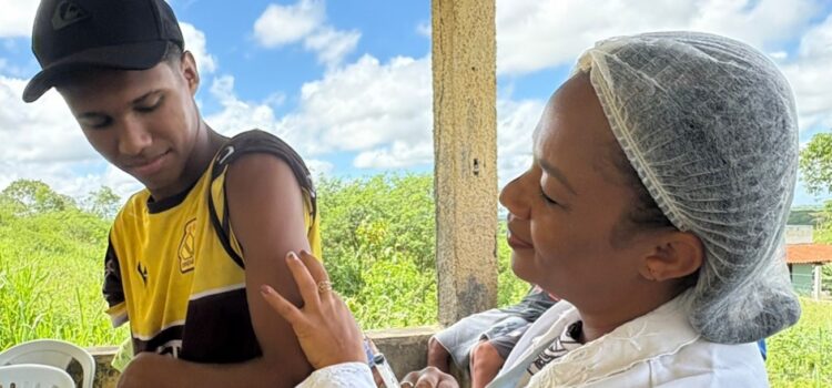 Feira antecipa campanha e inicia vacinação contra a gripe nesta quarta-feira (25)