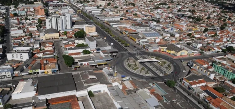 465 mil adultos e R$ 3,4 Bi em pix: dados revelam setores com maior potencial de crescimento em Feira de Santana