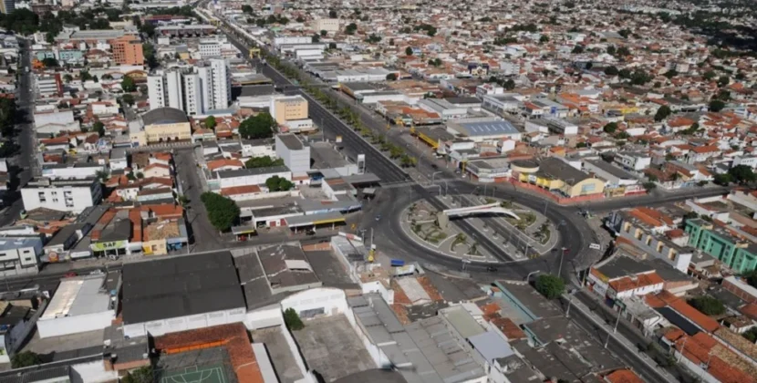 465 mil adultos e R$ 3,4 Bi em pix: dados revelam setores com maior potencial de crescimento em Feira de Santana