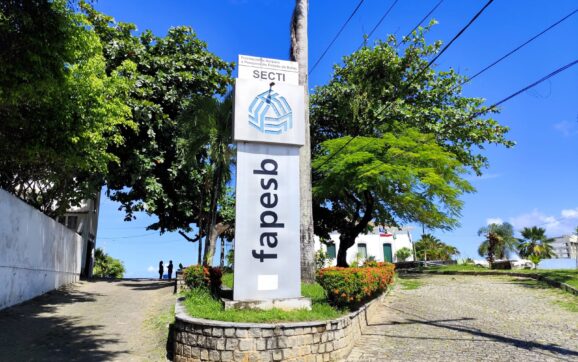Fapesb lança edital com 22 vagas em regime REDA para nível superior