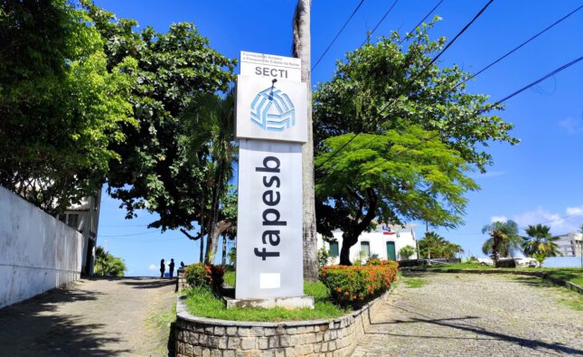 Fapesb lança edital com 22 vagas em regime REDA para nível superior