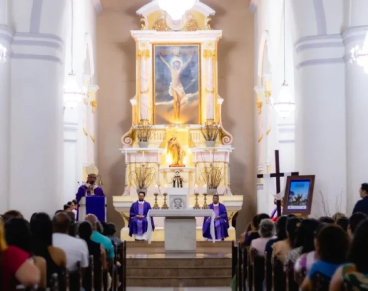 Arquidiocese de Feira de Santana e CNBB saem em defesa do Papa Leão XIV após ataques de Trump