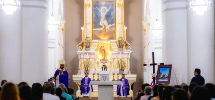 Arquidiocese de Feira de Santana e CNBB saem em defesa do Papa Leão XIV após ataques de Trump