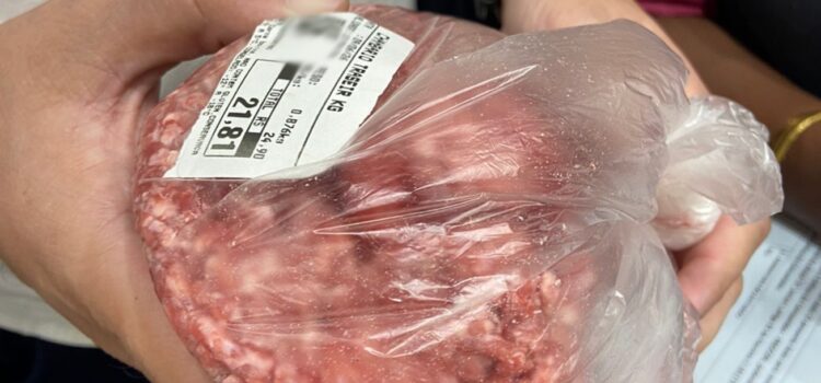 PROCON autua supermercado atacadista por descumprimento à Lei da Carne Moída