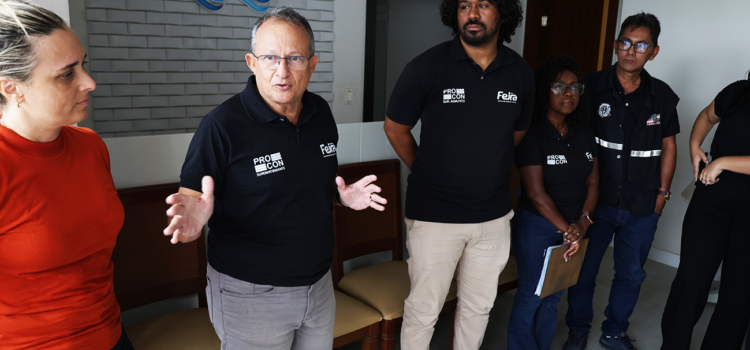 PROCON realiza operação especial para o Dia dos Namorados em Feira de Santana