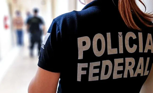 PF apreende celulares para coibir violência infantojuvenil na internet