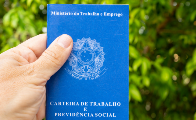 Desemprego cai para 5,3% e atinge menor nível da história para julho