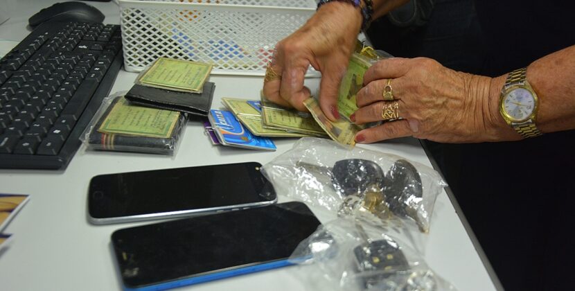 41 documentos e objetos são registrados pela Central de Achados e Perdidos durante a Expofeira