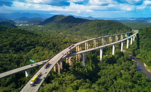 Brasil deve dobrar investimentos para zerar déficit em infraestrutura