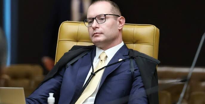 Cristiano Zanin determina extensão do horário de votação até as 19h em todo o país